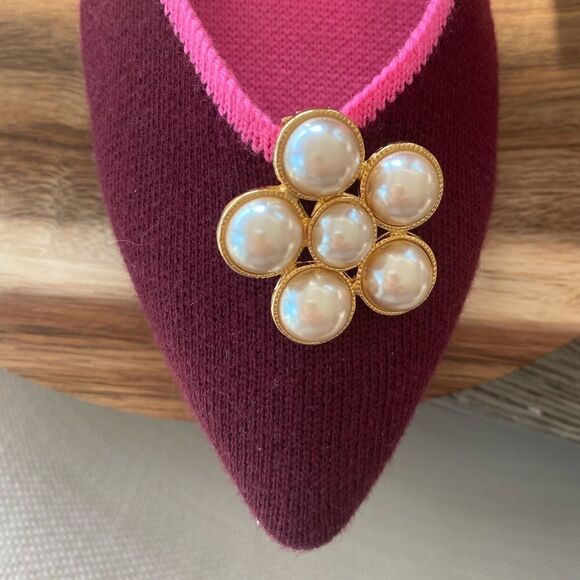 🥿SHOE CLIPS. Gold and Pearl shoe clips.  Like new.  Dress up any standard shoe. - Picture 2 of 5
